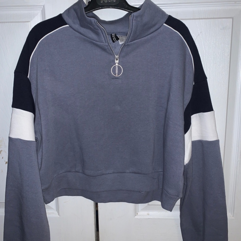 sweatshirt